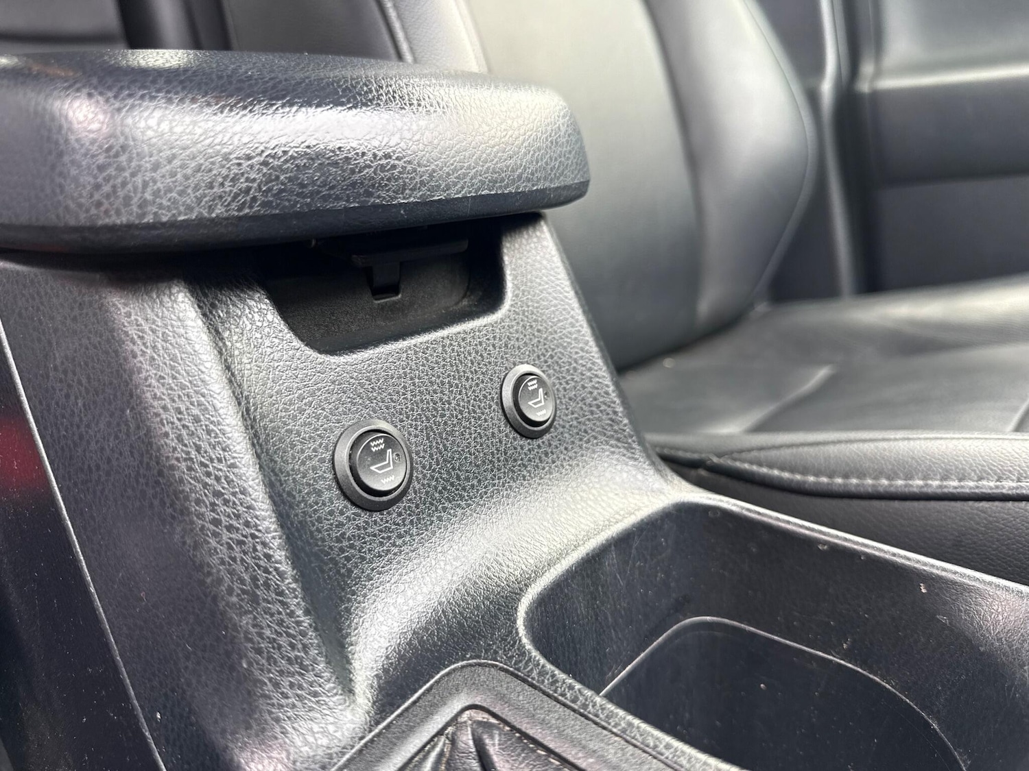 Used Toyota RAV4 2015 for sale - 78101078: Photo 31