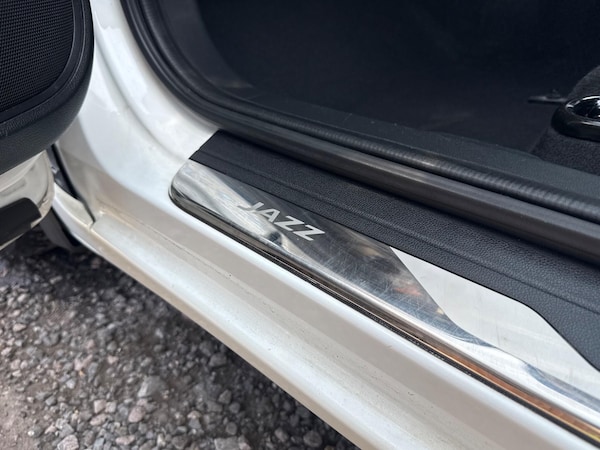 Used Honda Jazz 2015 for sale - 75506819: Photo 20