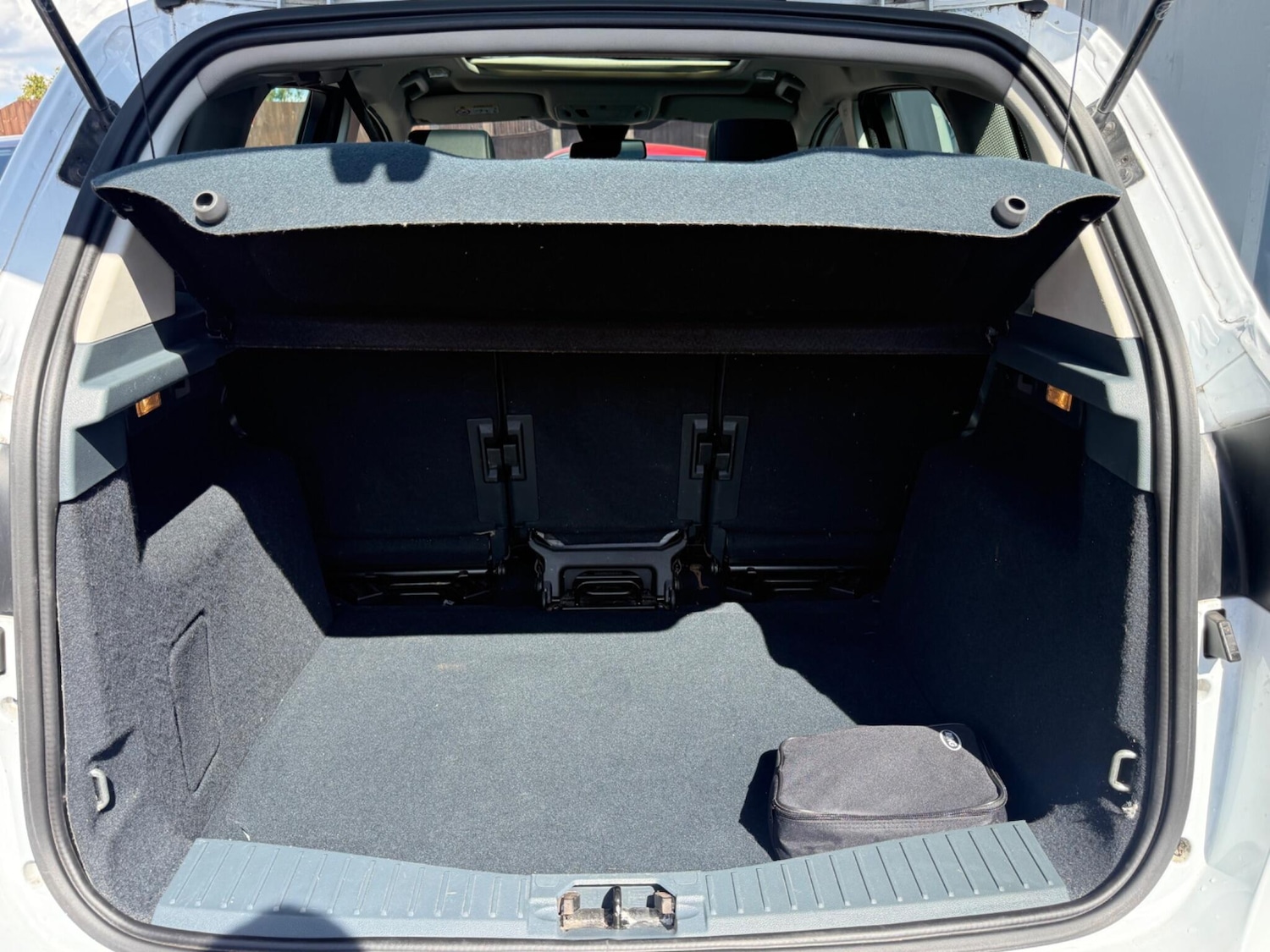 Vehicle 29