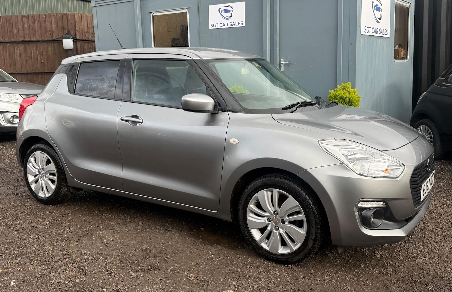 Used Suzuki Swift 2017 for sale - 77525099: Photo 4