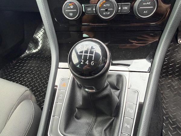 Used Volkswagen Golf 2013 for sale - 76260426: Photo 32