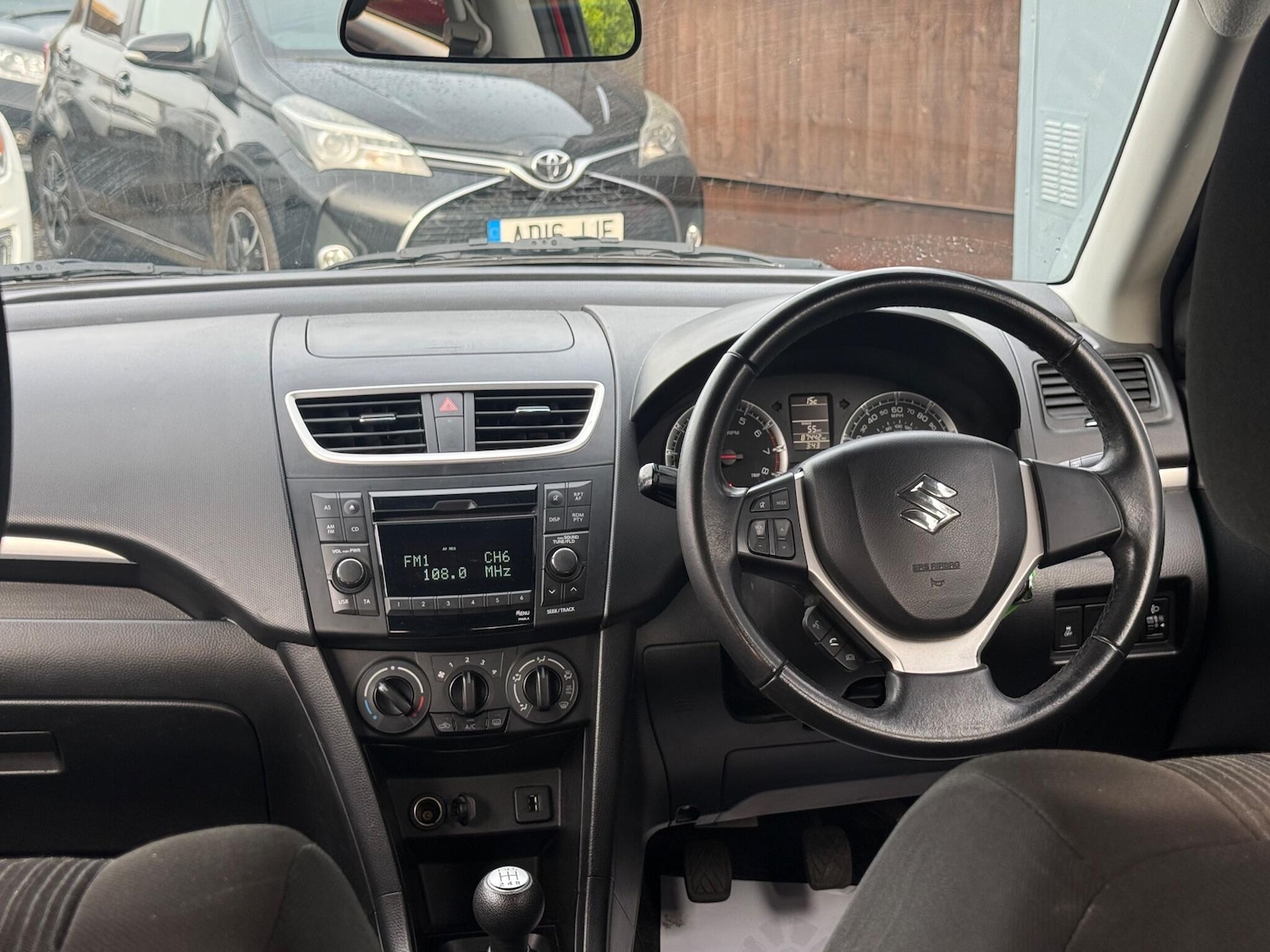 Used Suzuki Swift 2015 for sale - 76484480: Photo 27