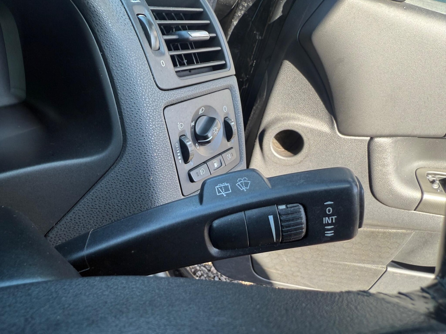 Used Volvo C30 2010 for sale - 76012780: Photo 28