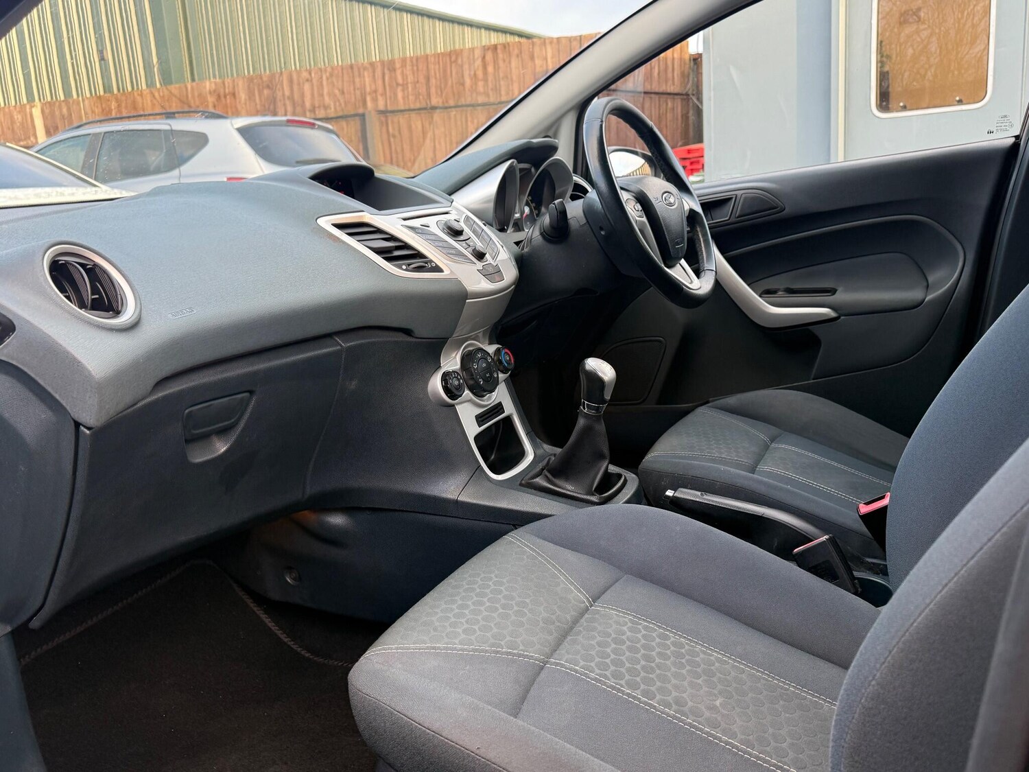 Used Ford Fiesta 2010 for sale - 77358705: Photo 18