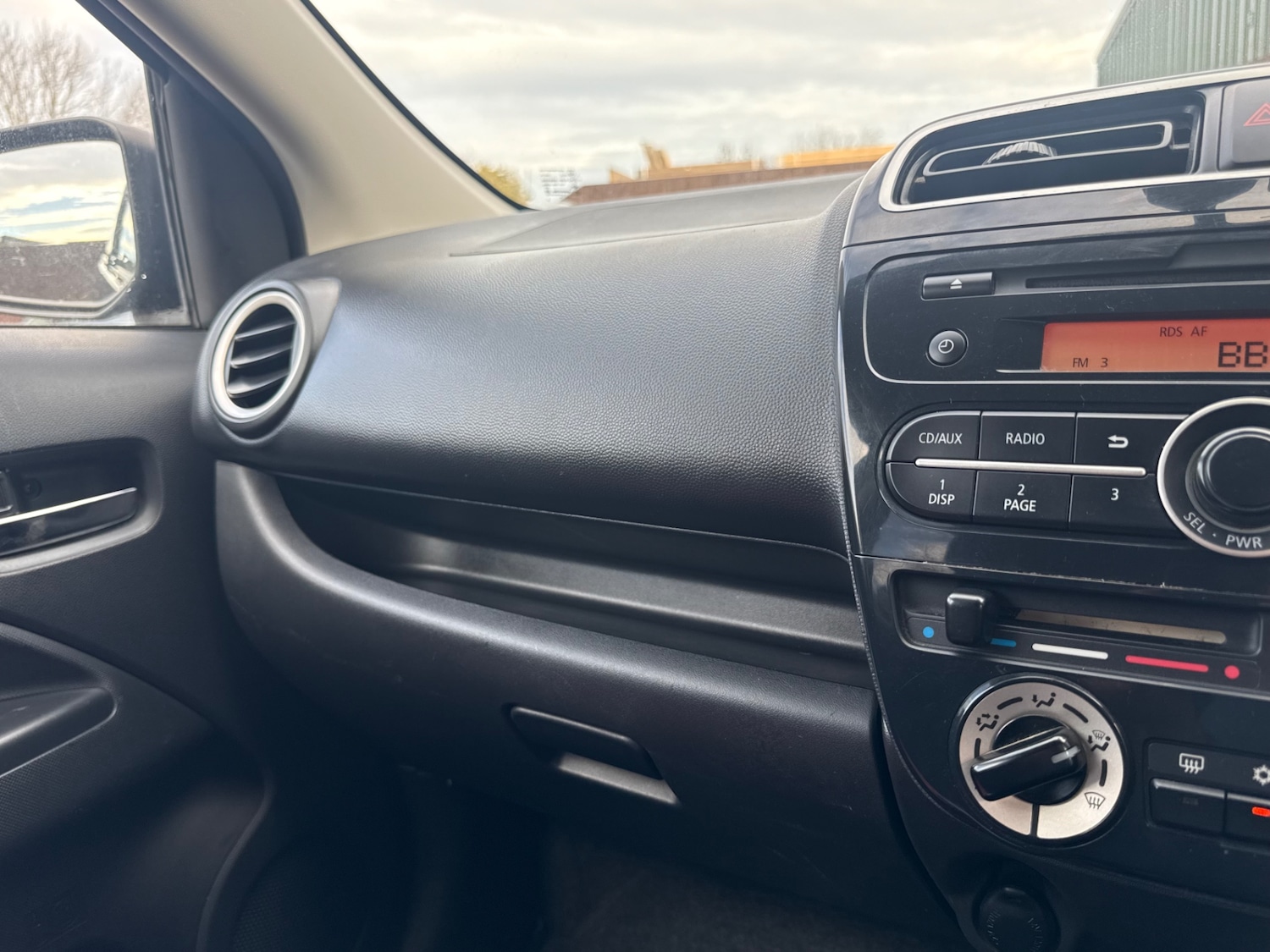 Used Mitsubishi Mirage 2015 for sale - 76860131: Photo 30