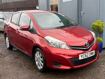 Used Toyota Yaris 2012 for sale - 77525122: Photo