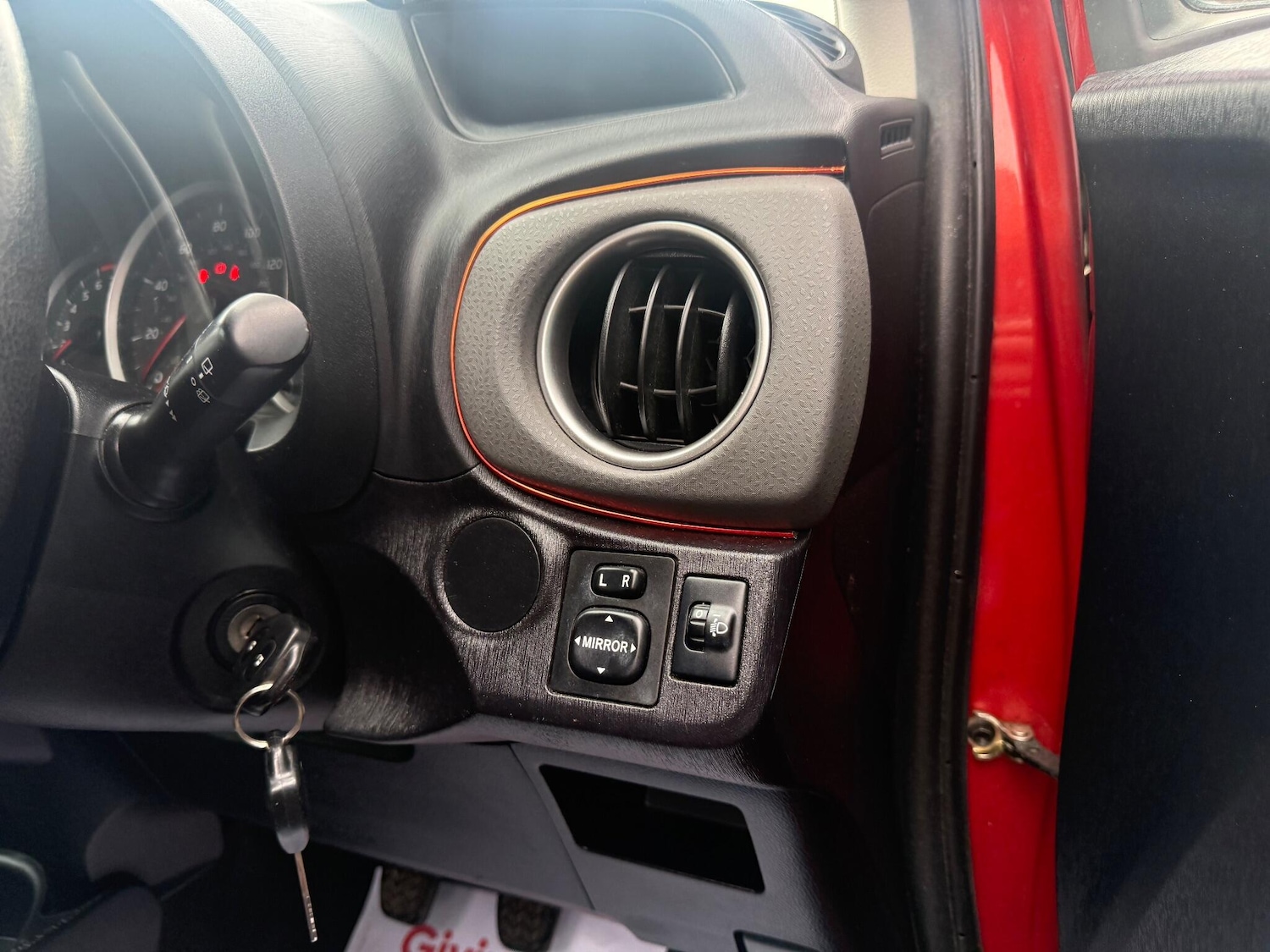 Used Toyota Yaris 2012 for sale - 77525122: Photo 21