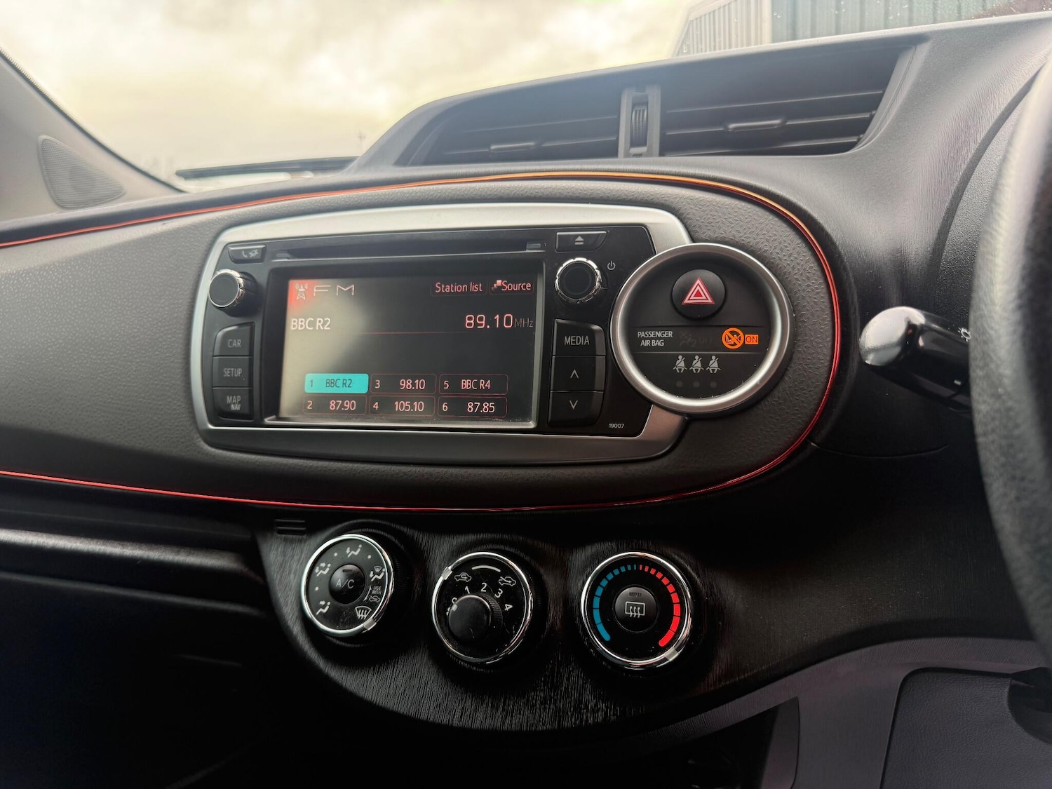 Used Toyota Yaris 2012 for sale - 77525122: Photo 23