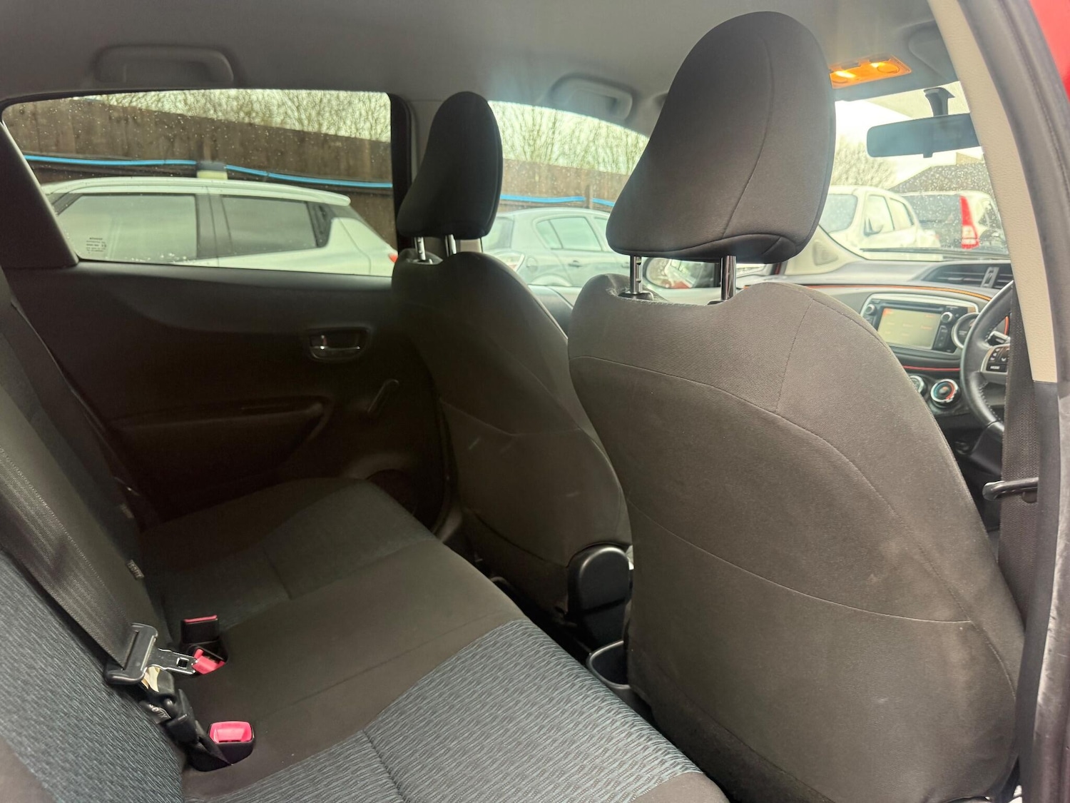 Used Toyota Yaris 2012 for sale - 77525122: Photo 36