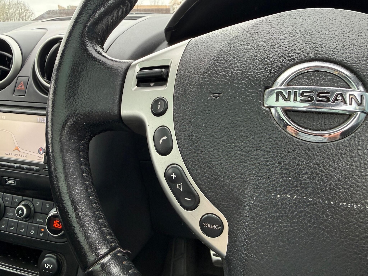 Used Nissan Qashqai for sale - 77852770: Photo 33