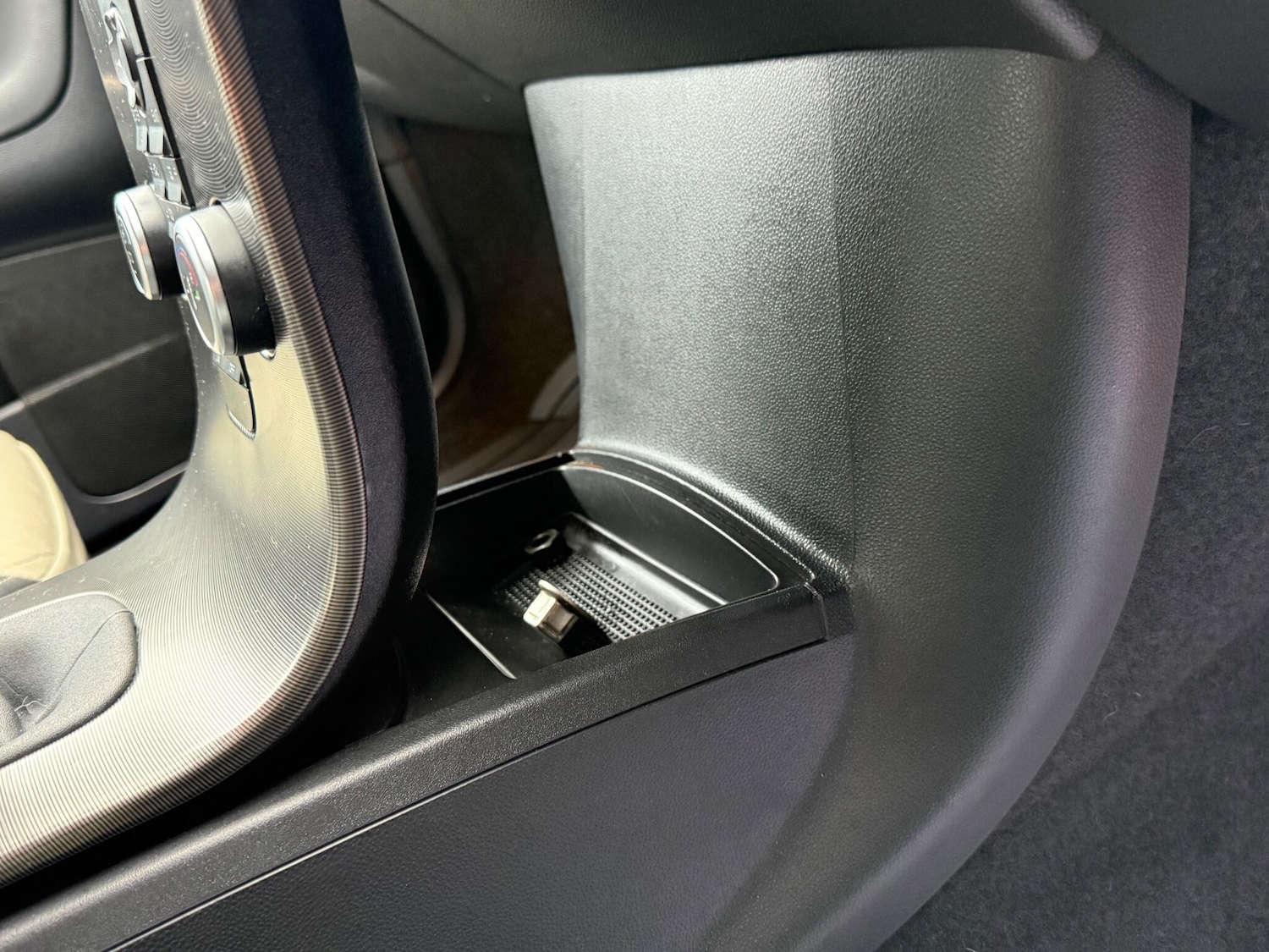 Used Volvo C30 2012 for sale - 77411895: Photo 34