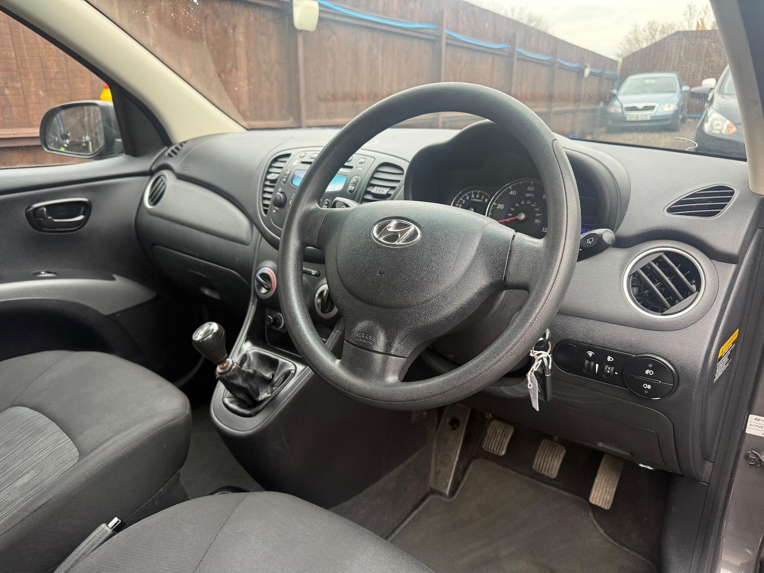 Used Hyundai i10 2013 for sale - 77057374: Photo 17