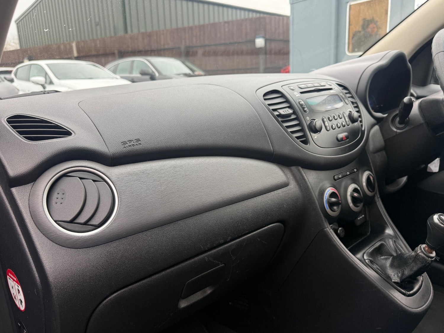 Used Hyundai i10 2013 for sale - 77057374: Photo 18