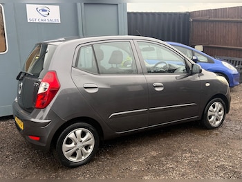 Used Hyundai i10 2013 for sale - 77057374: Photo