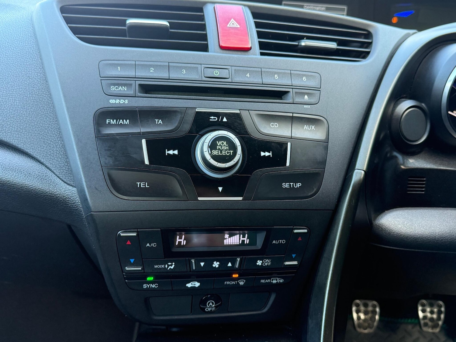 Used Honda Civic 2012 for sale - 76865690: Photo 26