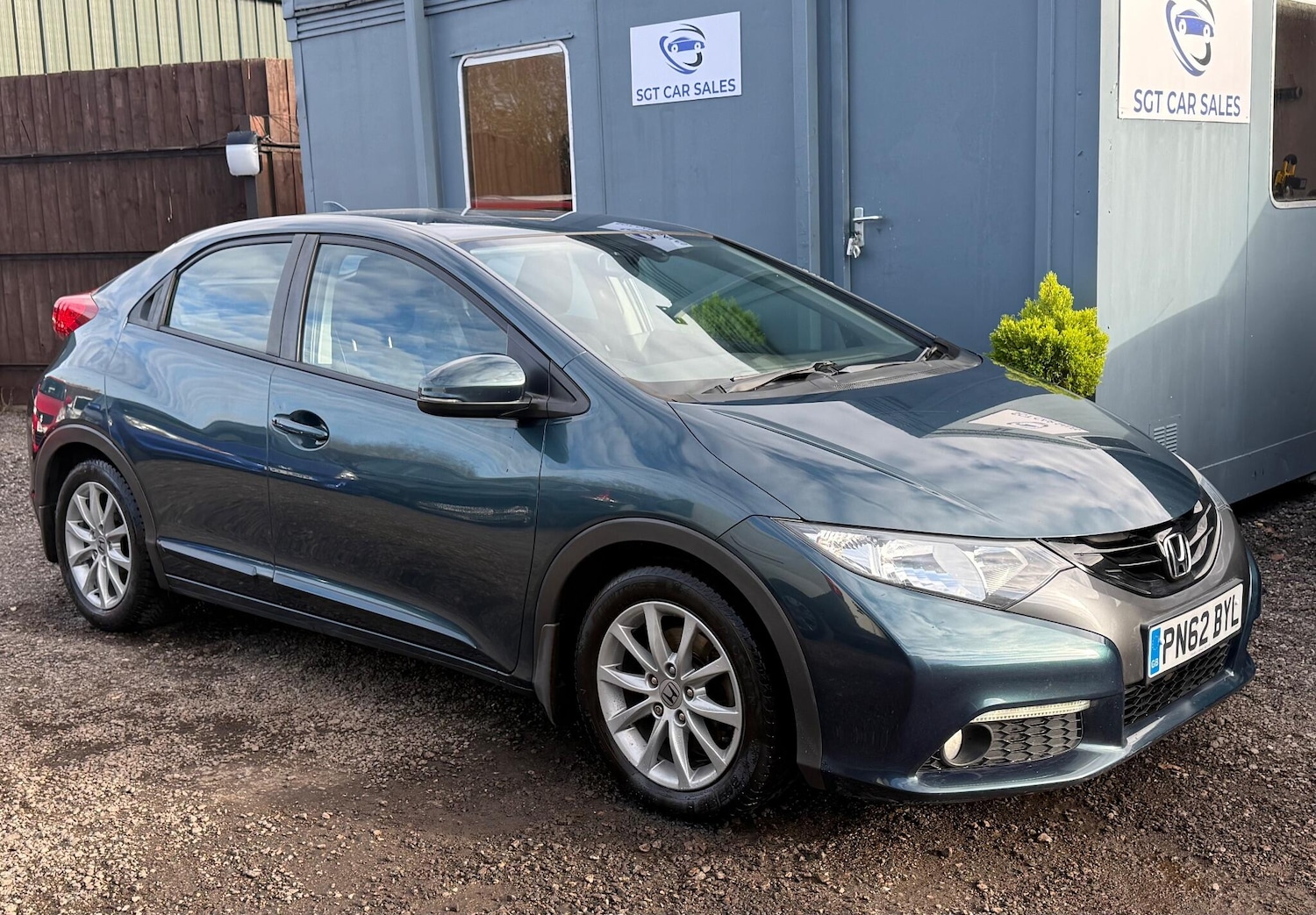 Used Honda Civic 2012 for sale - 76865690: Photo 4