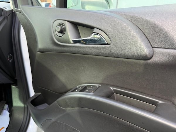 Used Vauxhall Meriva 2016 for sale - 75781227: Photo 41