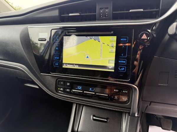Used Toyota Auris 2015 for sale - 76152799: Photo 23