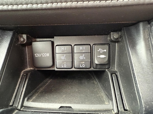 Used Toyota Auris 2015 for sale - 76152799: Photo 30