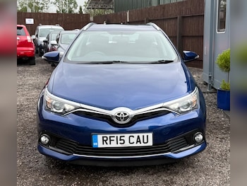 Used Toyota Auris 2015 for sale - 76152799: Photo 3