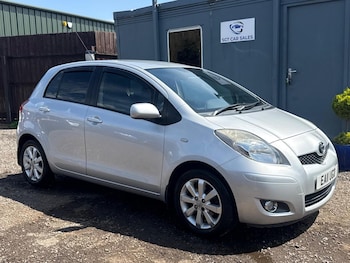 Used Toyota Yaris 2011 for sale - 79302110: Photo