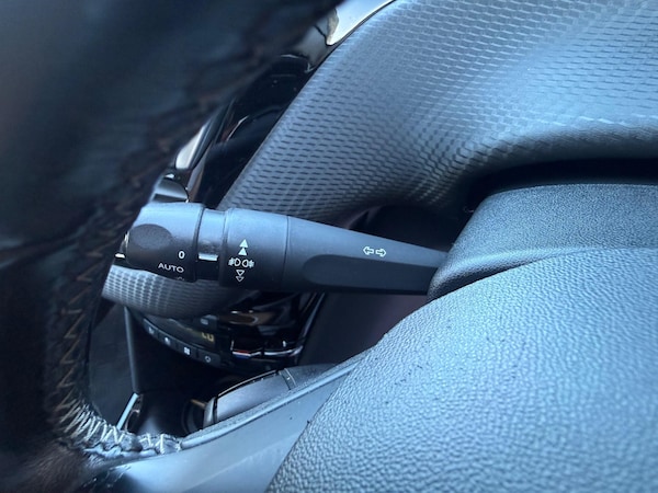 Used Peugeot 2008 2018 for sale - 76189268: Photo 19