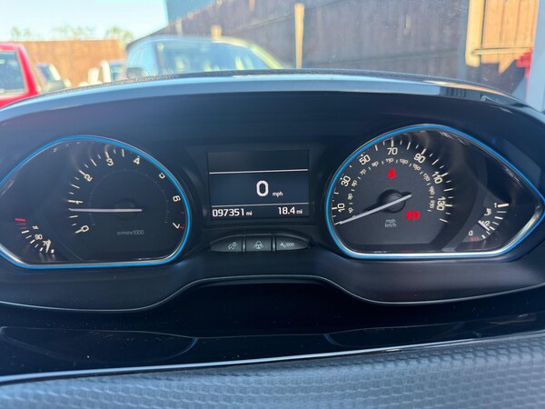 Used Peugeot 2008 2018 for sale - 76189268: Photo 20