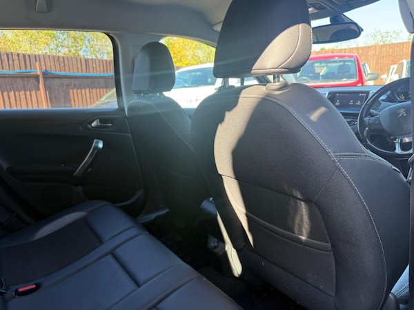 Used Peugeot 2008 2018 for sale - 76189268: Photo 33