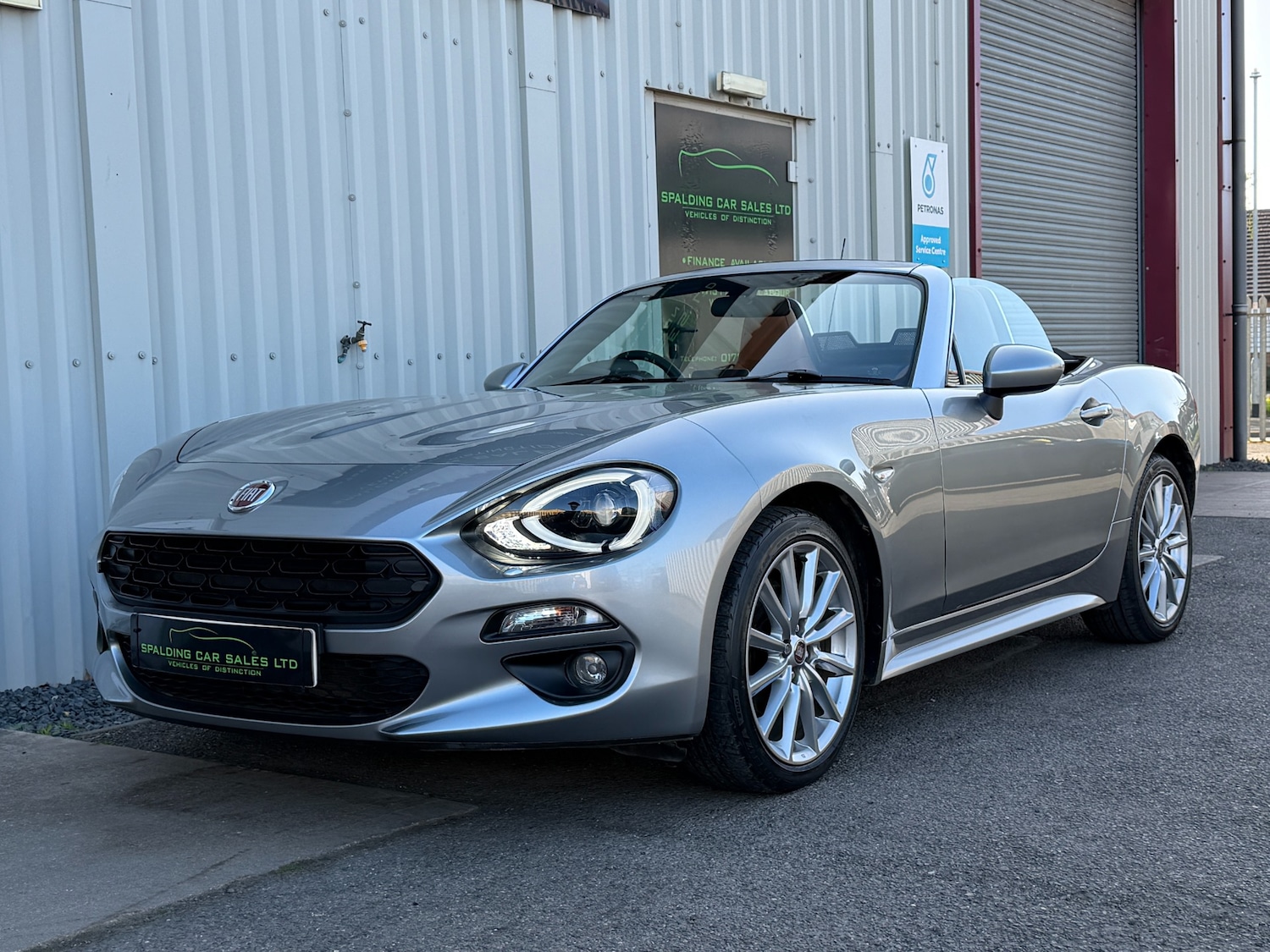 Used Fiat 124 Spider 2018 for sale - 78219089: Photo 5