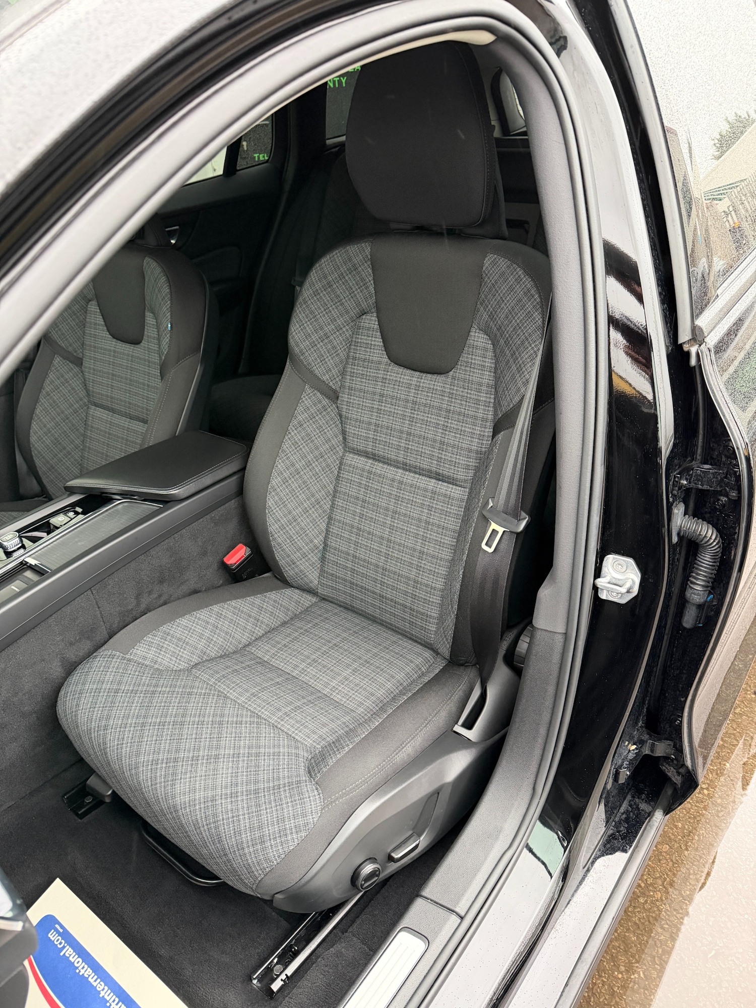 Used Volvo V60 2021 for sale - 76968648: Photo 23