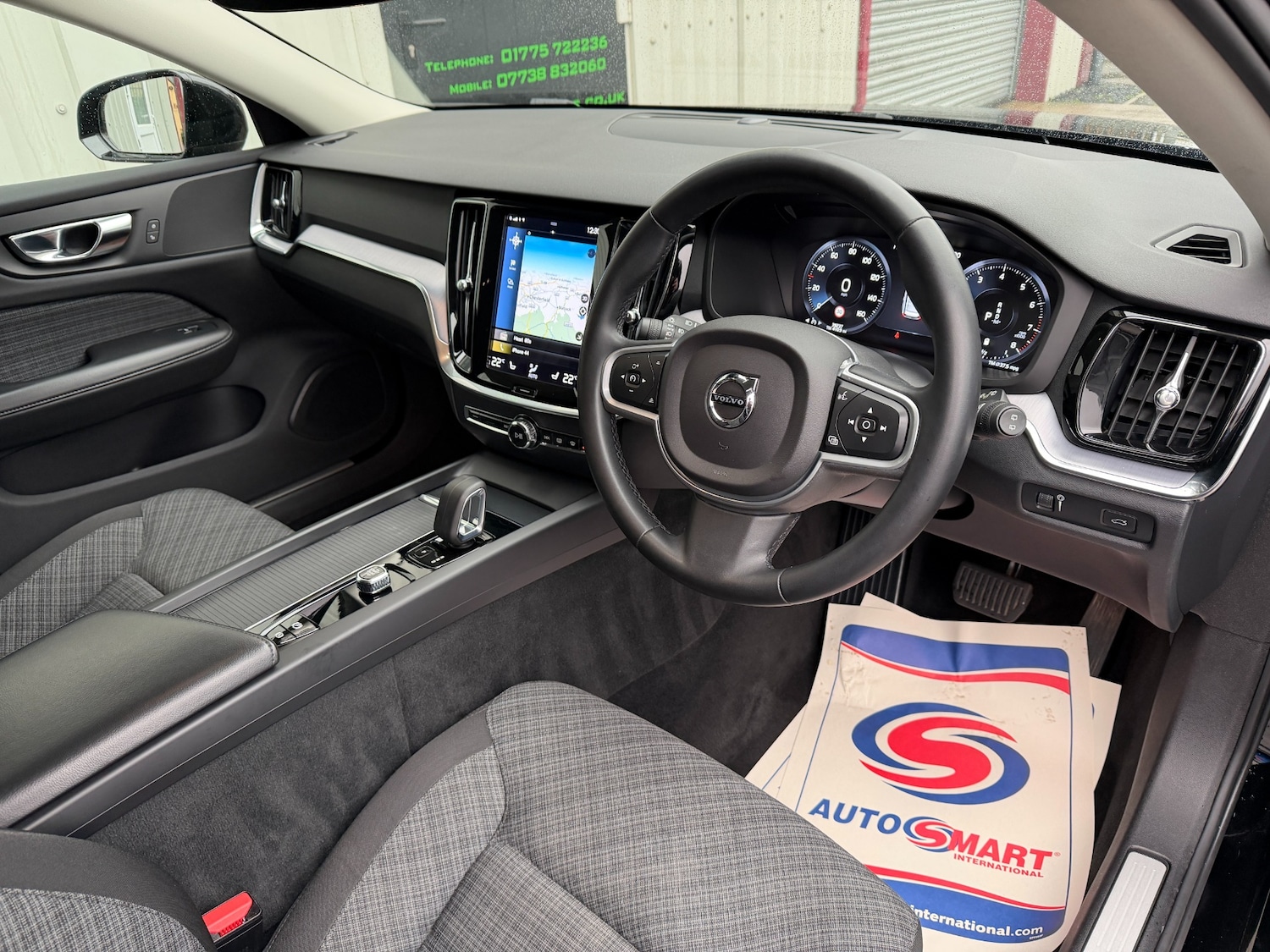 Used Volvo V60 2021 for sale - 76968648: Photo 4