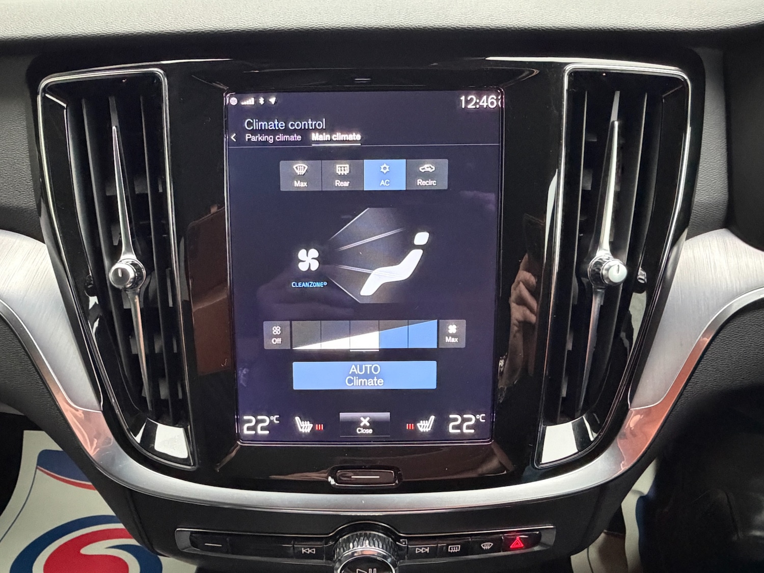 Used Volvo V60 2021 for sale - 76968648: Photo 59