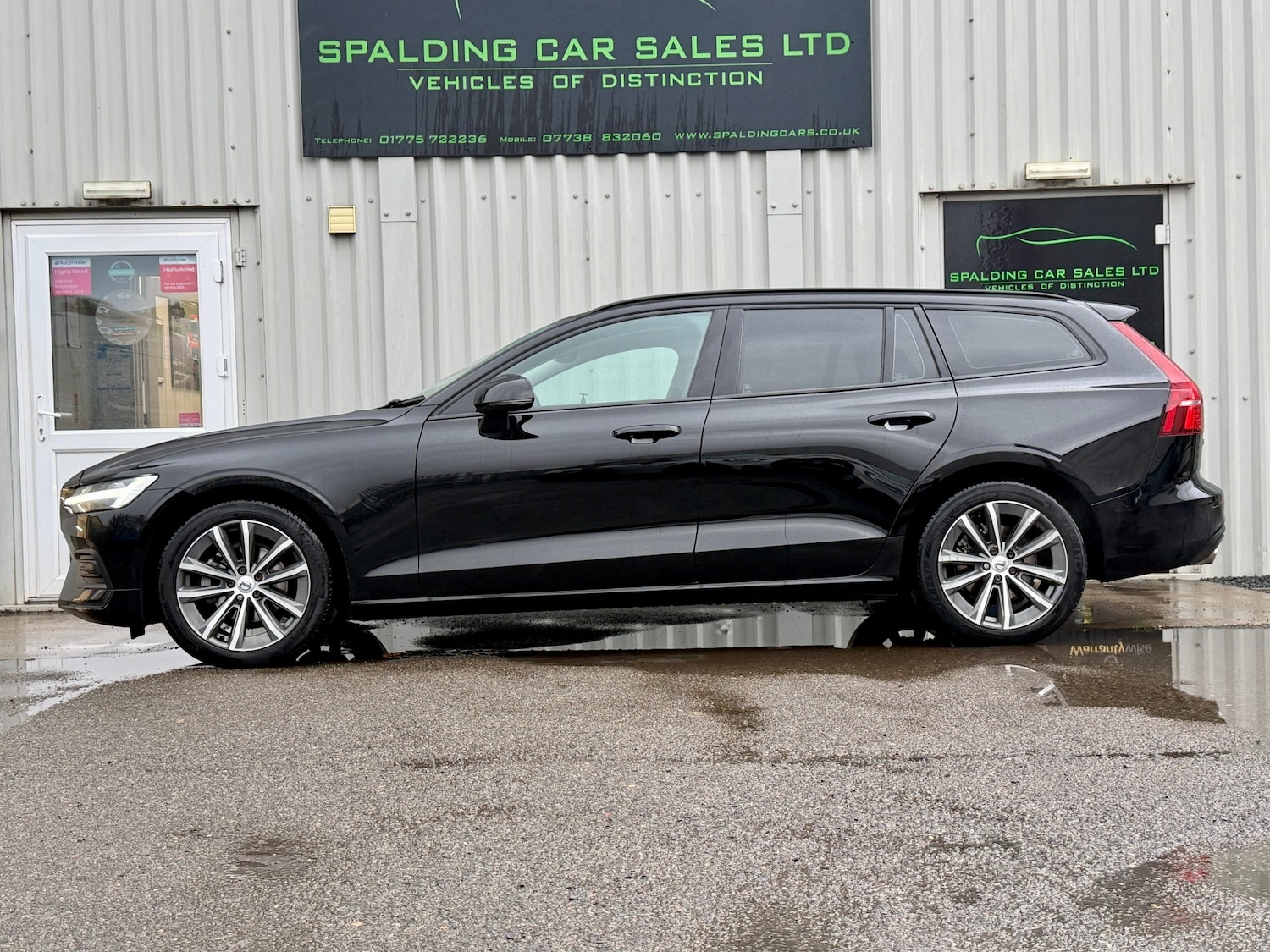 Used Volvo V60 2021 for sale - 76968648: Photo 6