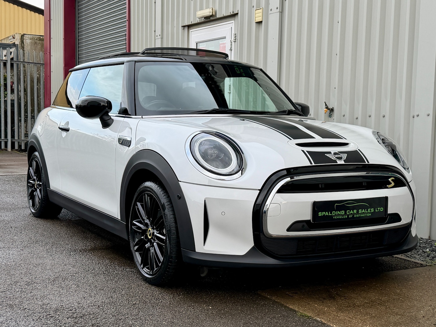 Used MINI Hatch 2023 for sale - 77303337: Photo 13