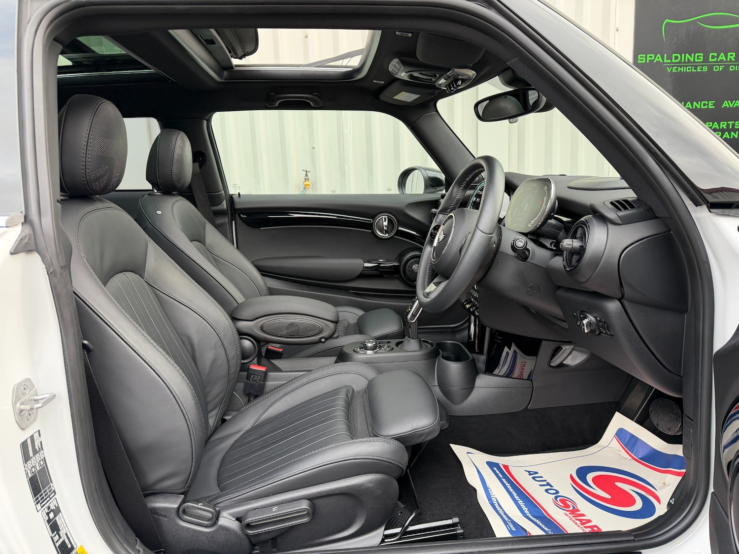 Used MINI Hatch 2023 for sale - 77303337: Photo 23