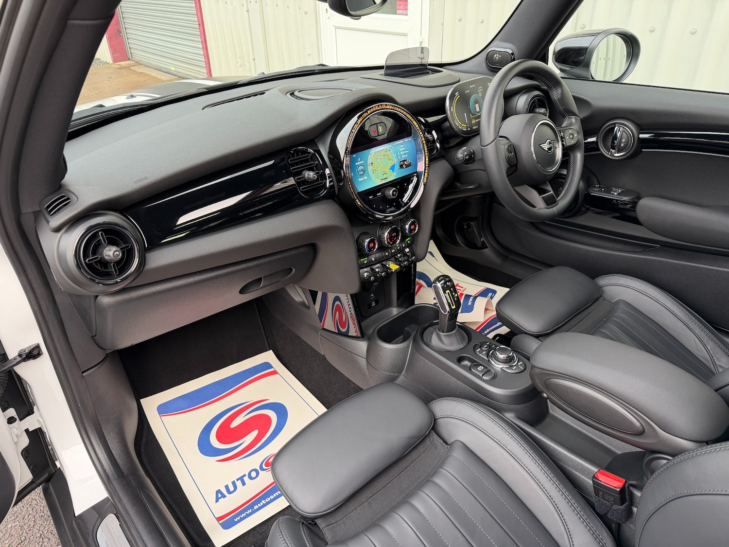 Used MINI Hatch 2023 for sale - 77303337: Photo 24