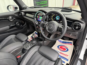 Used MINI Hatch 2023 for sale - 77303337: Photo