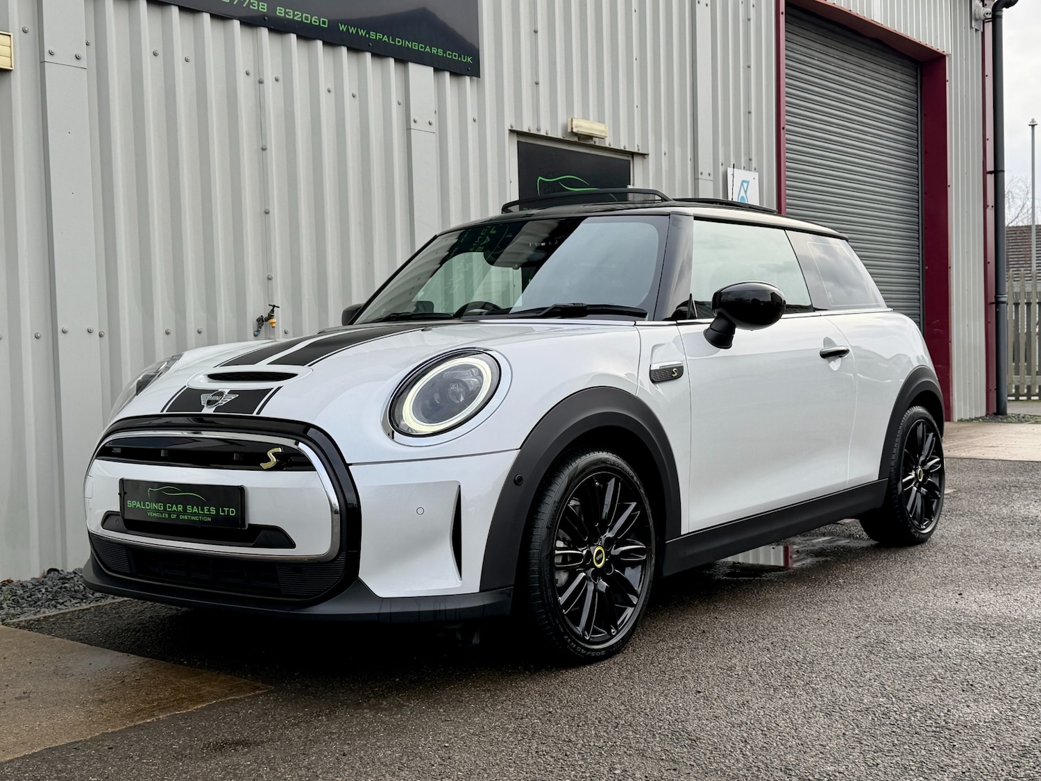 Used MINI Hatch 2023 for sale - 77303337: Photo 7