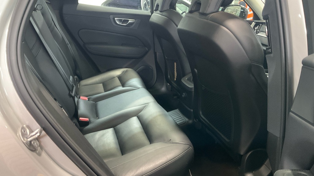 Used Volvo XC60 2023 for sale - 77107880: Photo 10