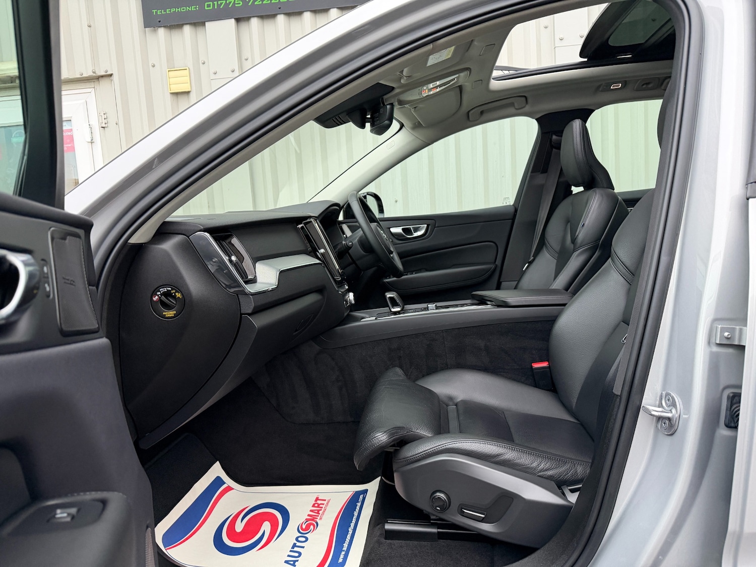 Used Volvo XC60 2023 for sale - 77107880: Photo 30