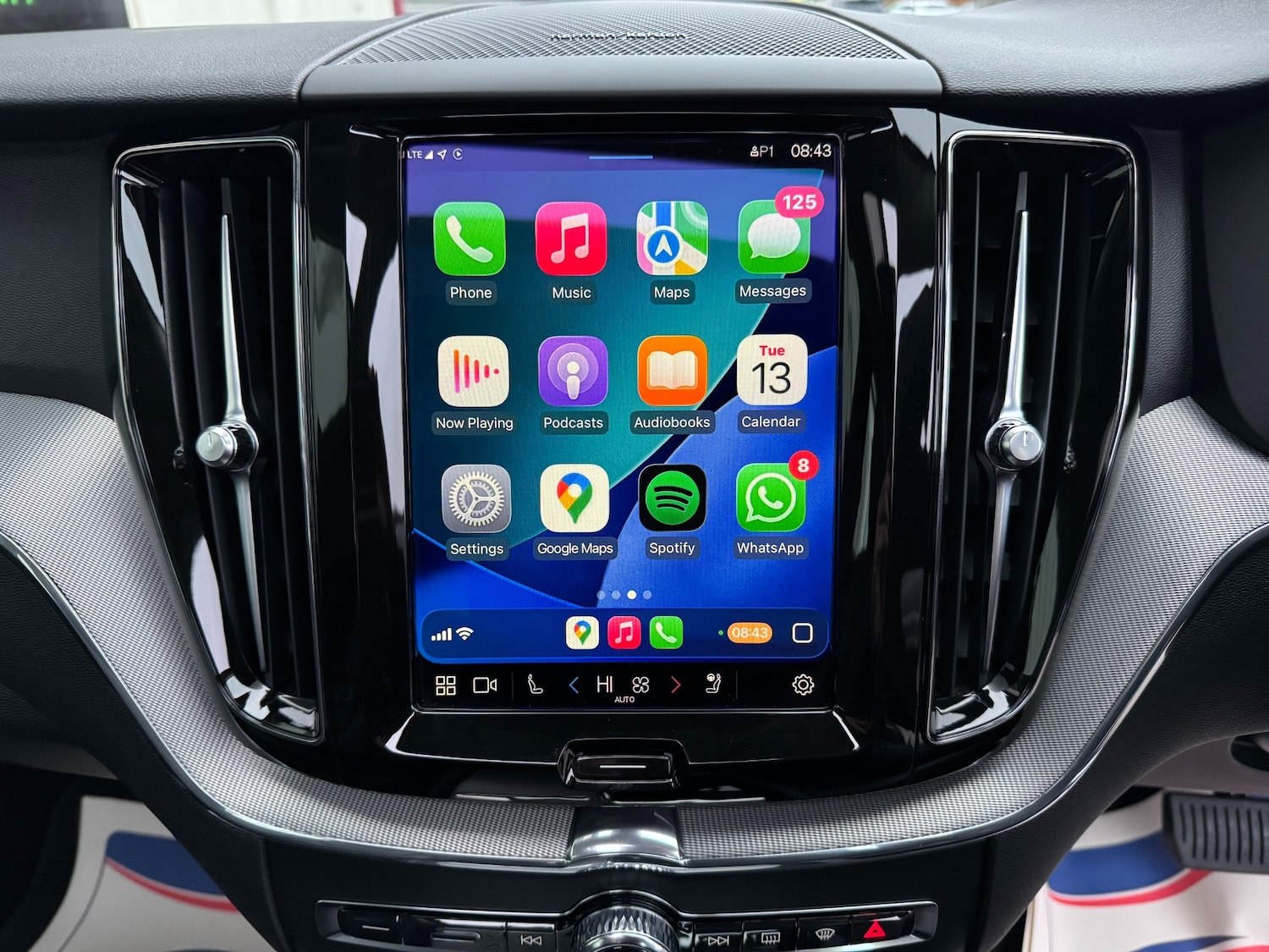 Used Volvo XC60 2023 for sale - 77107880: Photo 37