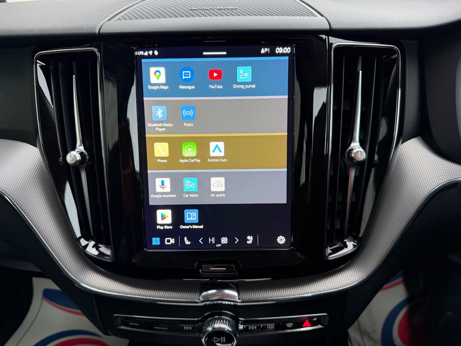 Used Volvo XC60 2023 for sale - 77107880: Photo 55