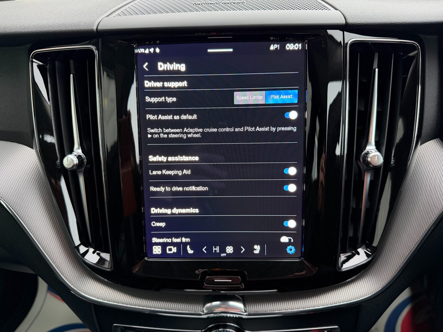 Used Volvo XC60 2023 for sale - 77107880: Photo 60