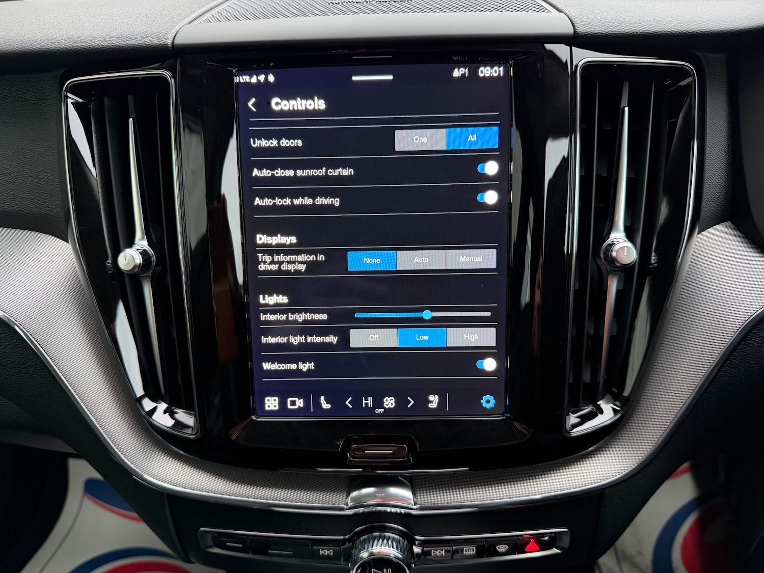 Used Volvo XC60 2023 for sale - 77107880: Photo 63