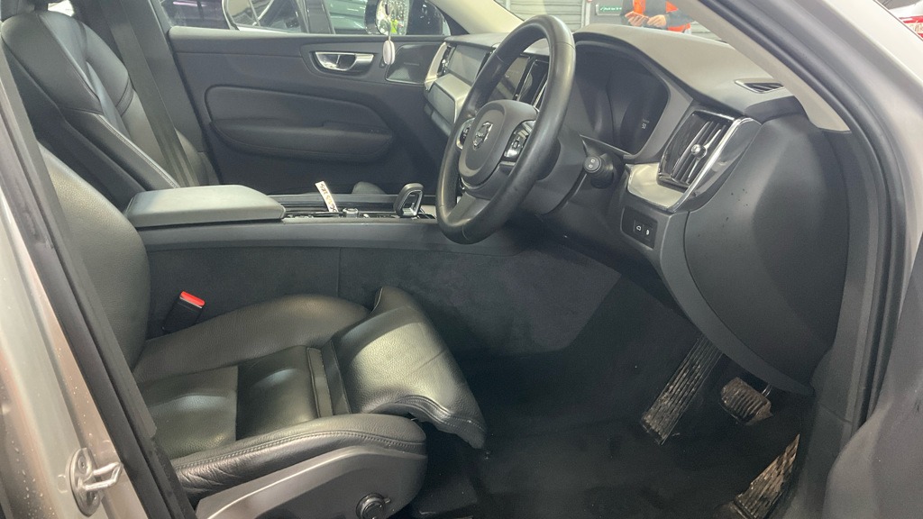 Used Volvo XC60 2023 for sale - 77107880: Photo 9