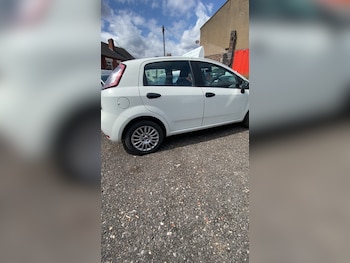 Used Fiat Punto 2012 for sale - 79611263: Photo