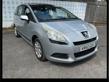 Used Peugeot 5008 2010 for sale - 79611459: Photo