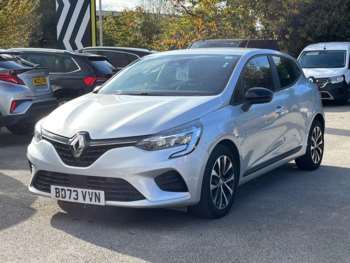 Used Renault Clio 2023 for sale - 72688156: Photo