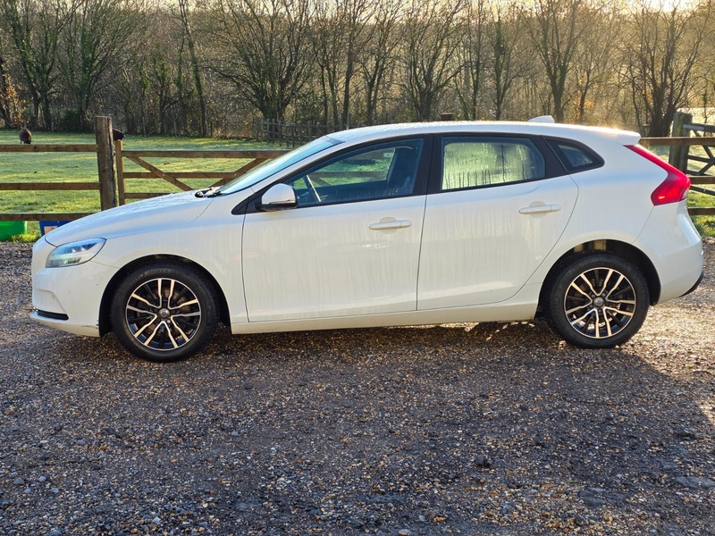 Used Volvo V40 2019 for sale - 77189018: Photo 13