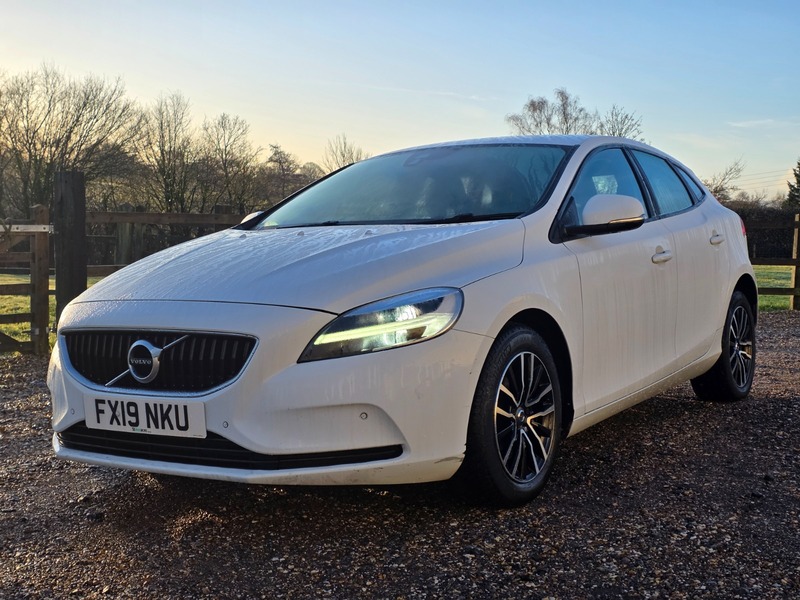 Used Volvo V40 2019 for sale - 77189018: Photo 14